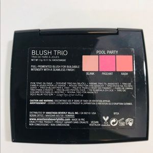 Anastasia Beverly Hills Makeup - Anastasia Blush Trio Pool Party Anastasia Beverly Hills Makeup - Anastasia Blush Trio Pool Party